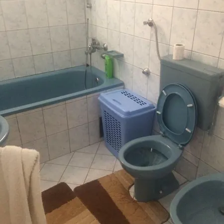 Lira Nyaraló Blagaj